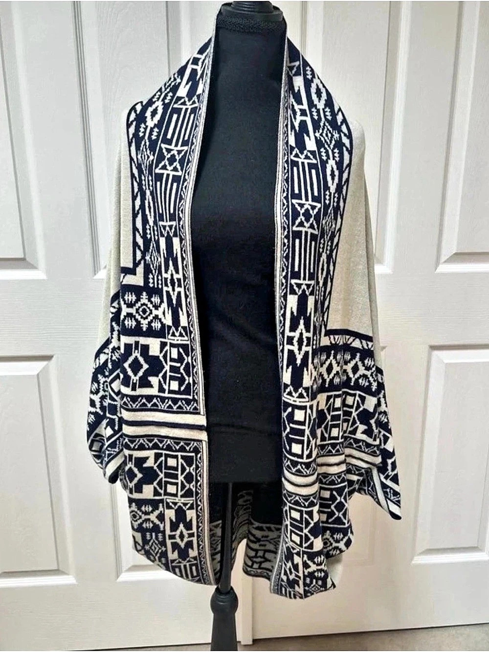Open Front drapey Cardigan shawl cape wrap in Blue & White Like New travel frien